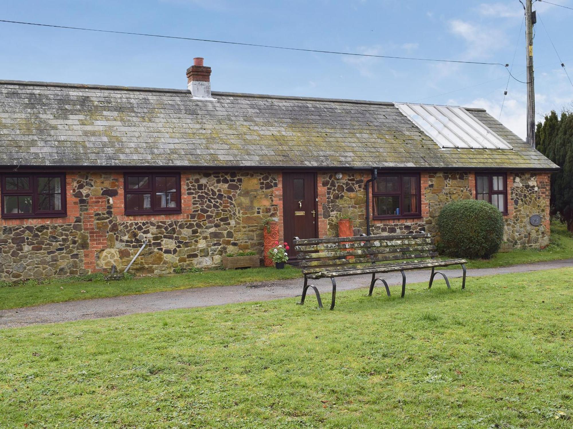 The Blacksmith Shop Shorwell Екстериор снимка